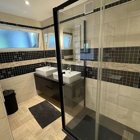 With Indoor Pool, * Le Porge